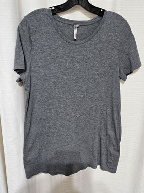 Classic Women's Crewneck Tee - Gray